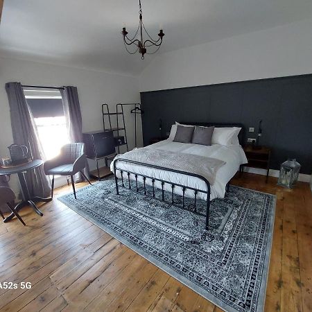 Londonderrys Bar And Accommodation Seaham Esterno foto