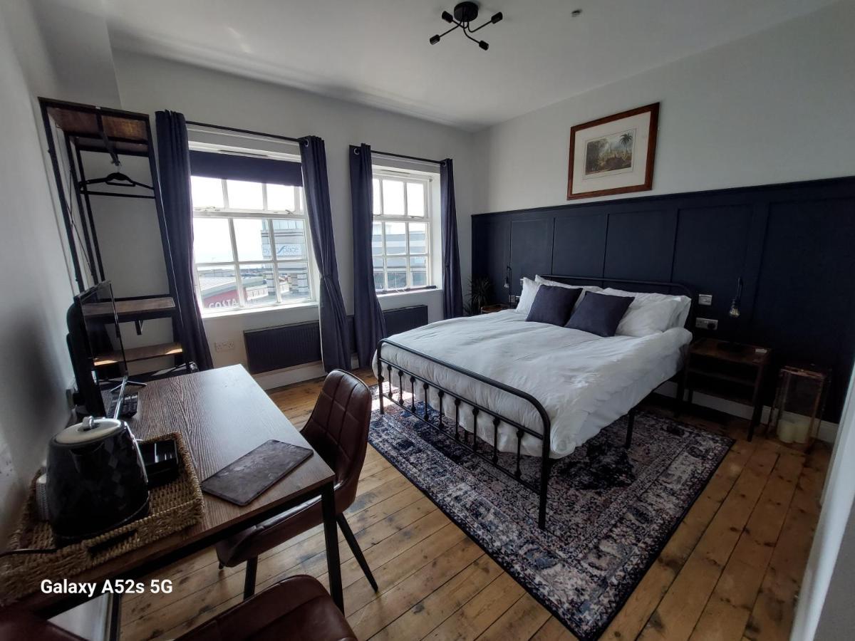 Londonderrys Bar And Accommodation Seaham Esterno foto
