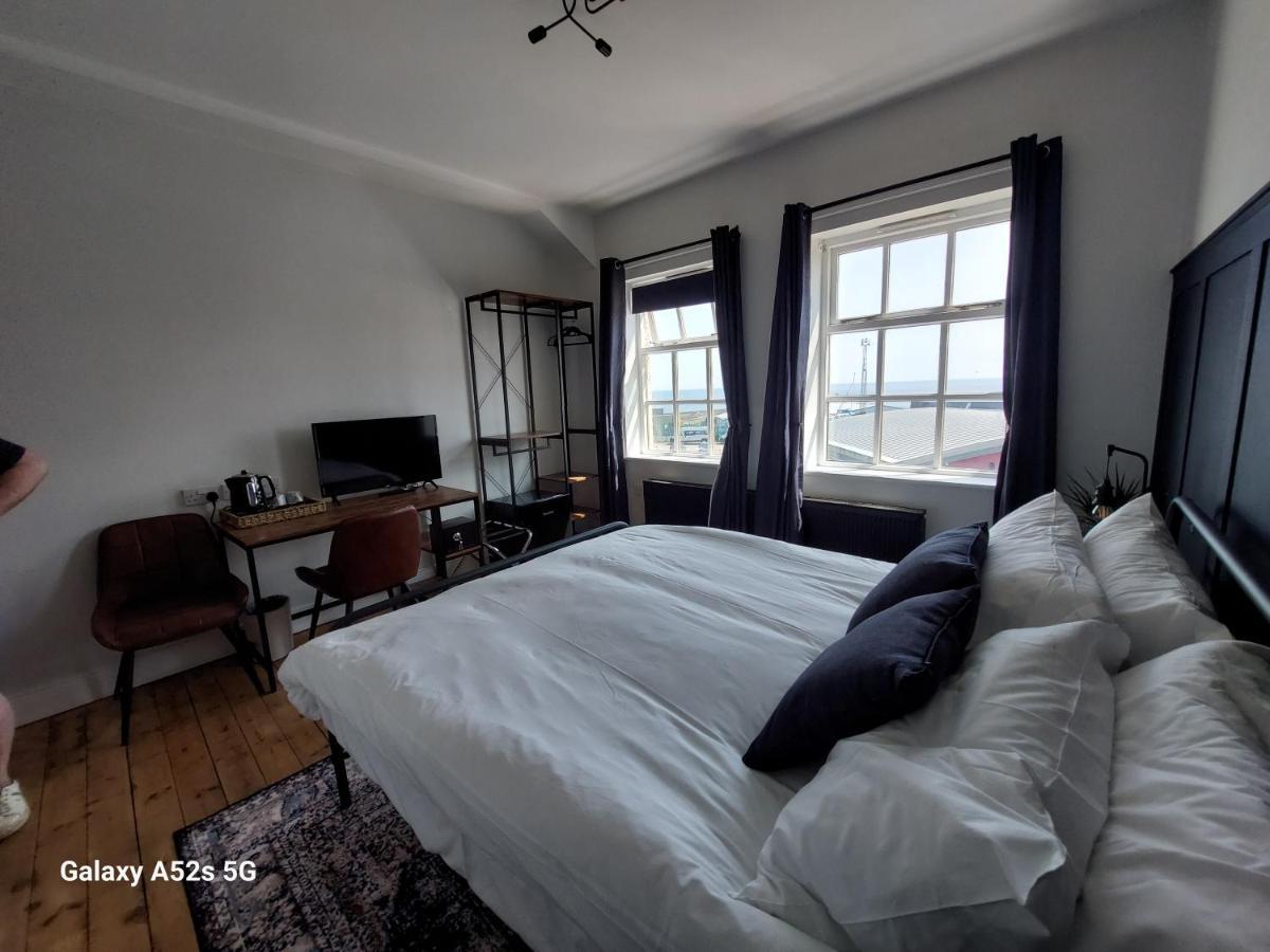 Londonderrys Bar And Accommodation Seaham Esterno foto