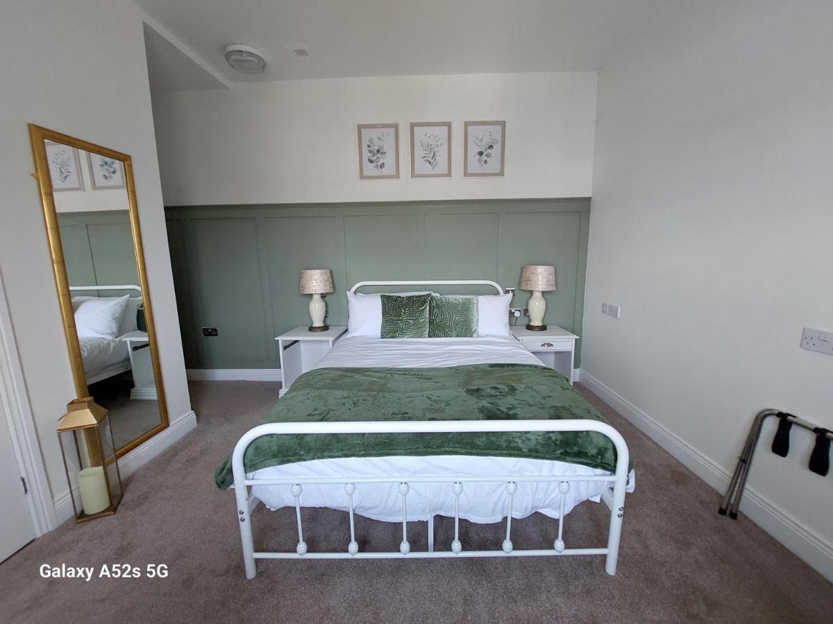 Londonderrys Bar And Accommodation Seaham Esterno foto