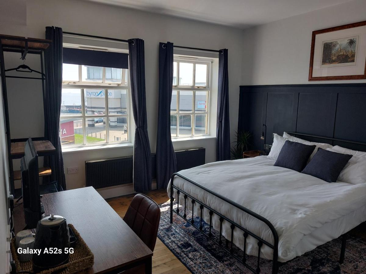 Londonderrys Bar And Accommodation Seaham Esterno foto
