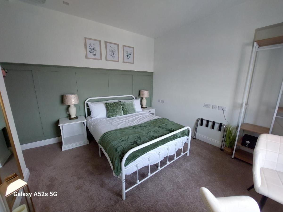 Londonderrys Bar And Accommodation Seaham Esterno foto